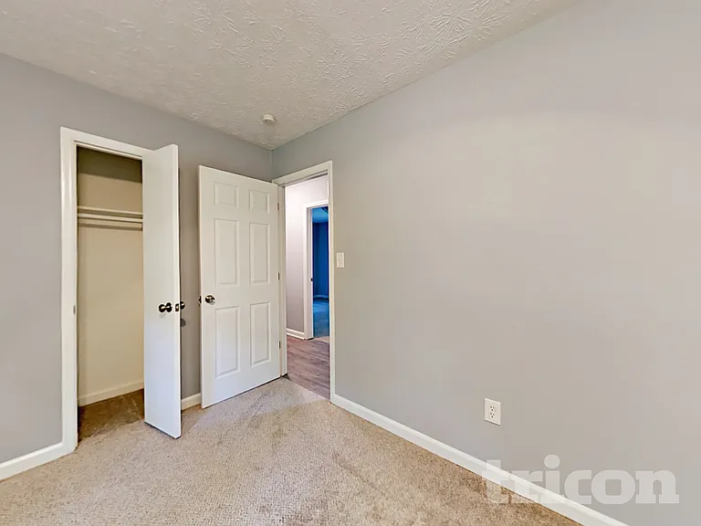 270 Amanda Ct — Photo 9