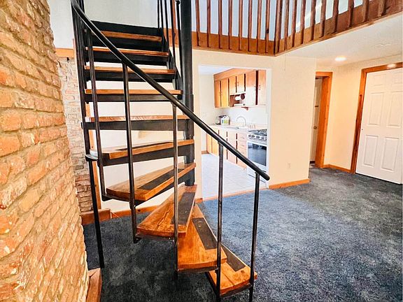 5th image of 425 Piermont Ave #3