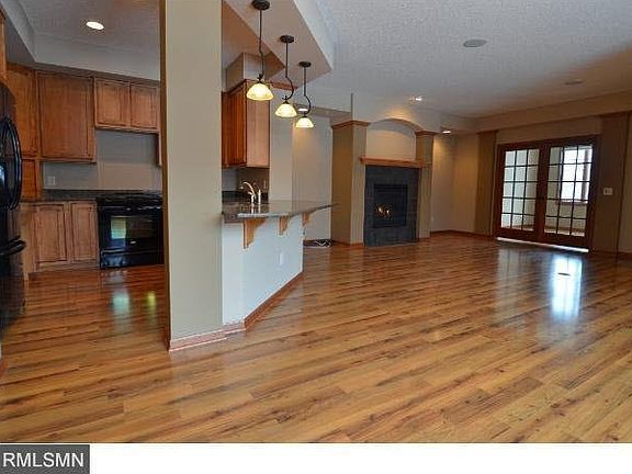 3rd image of 12426 Flanders Court NE