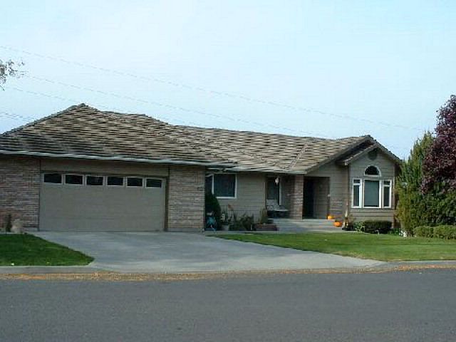 1st image of 308 SE Highland Park Dr