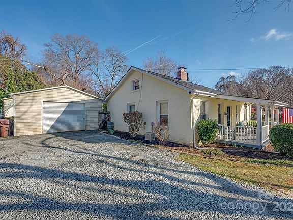 5th image of 205 Bentwood Dr