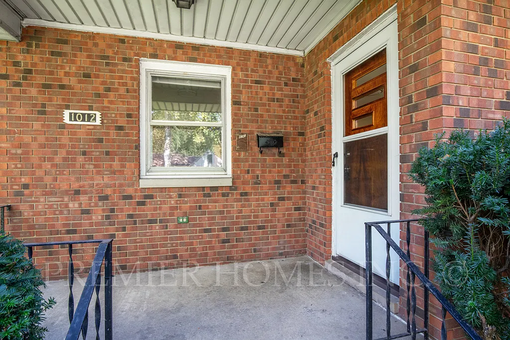 2 bed, 900 sqft, $1,295 — Photo 3