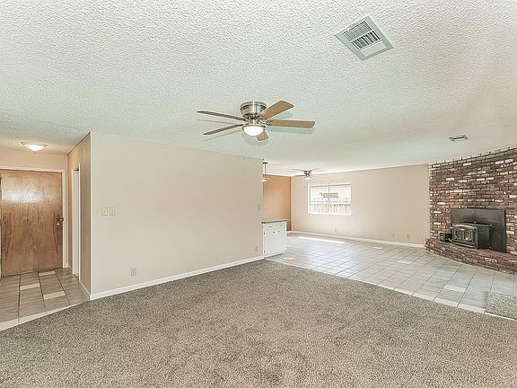 4th image of 1375 S Cyrier Ave
