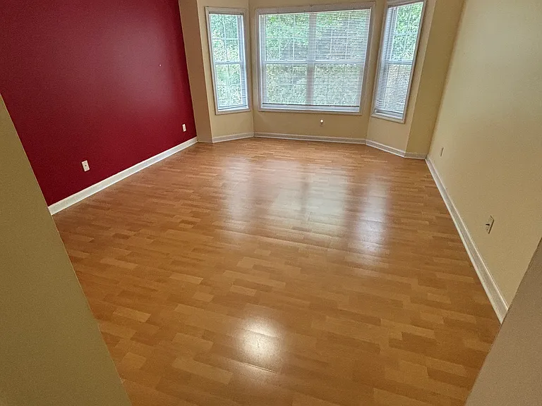 310 Paxton Ct — Photo 16