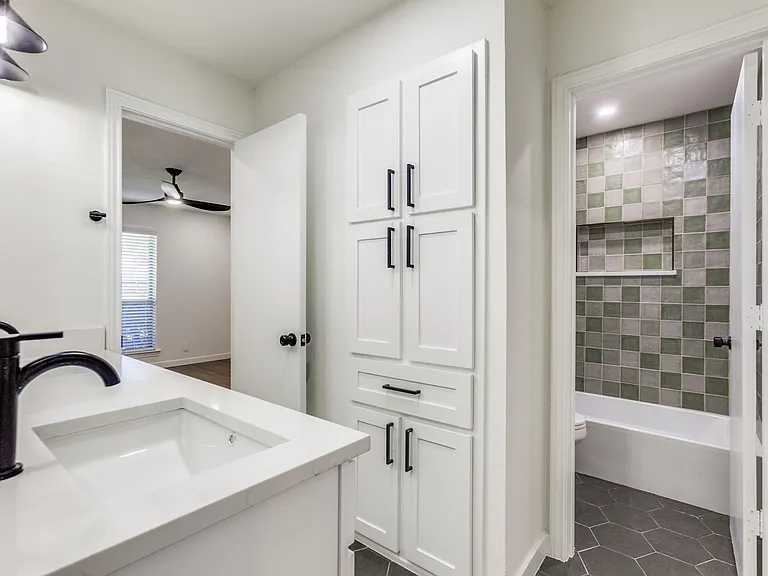 2822 Clear Springs Dr — Photo 19
