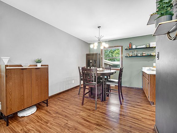 4th image of 2201 Shallowford Dr