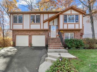 36 Winding Way, Andover, NJ 07821