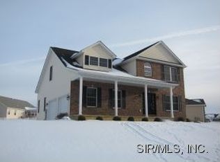 5218 Sundrop Ct, Godfrey, IL 62035