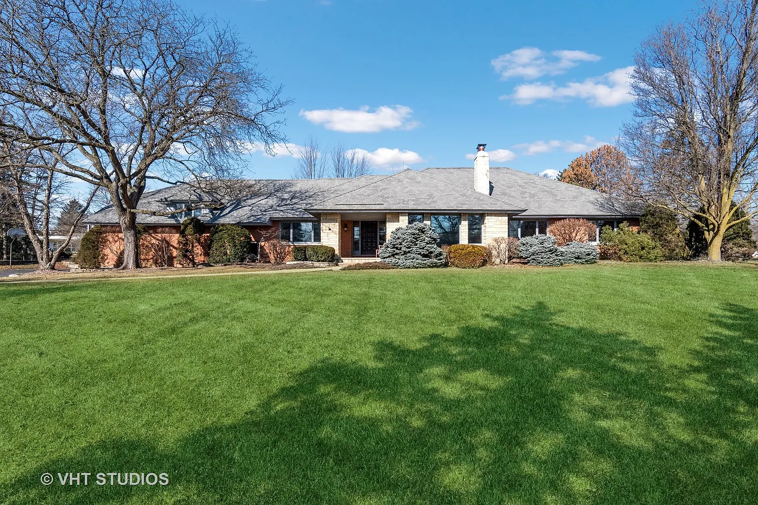 8 Hunt Club Ln photo 1