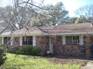 211 Avenue F, Brazoria, TX 77422