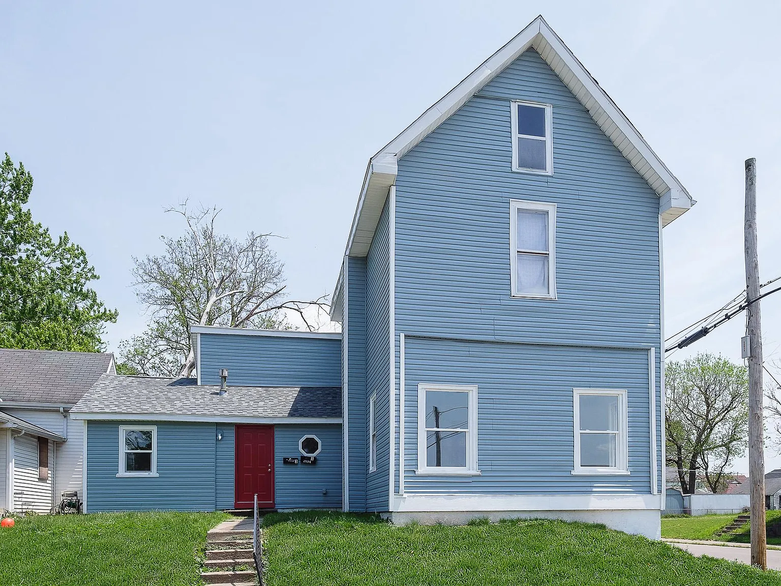 2034 Fletcher St — Photo 2
