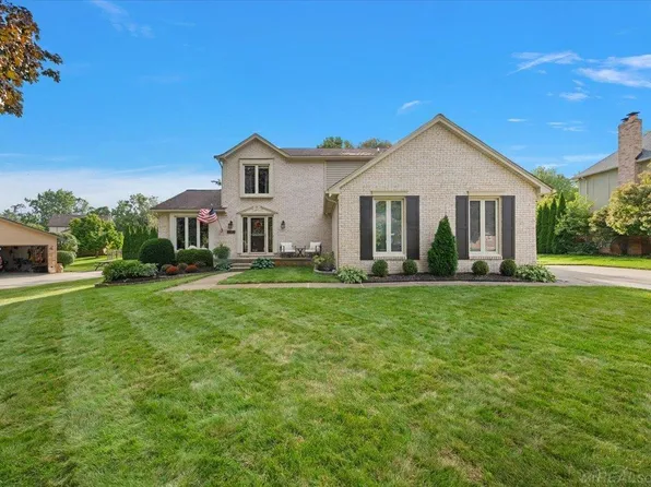61411 Woodfield Way, Washington, MI 48094