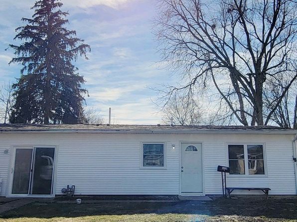 1228 Garden Ln