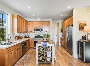 2668 Franz Kafka Ave, Santa Rosa, CA 95409