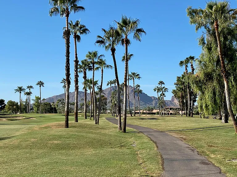 access to golf course within neighborhood, a short walk away