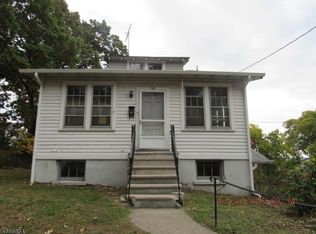58 Lakeshore Dr, Passaic, NJ 07055