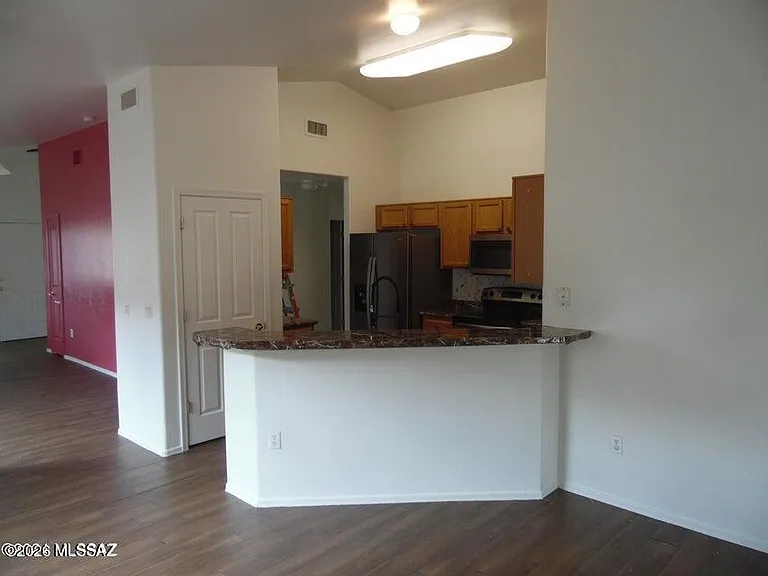 7325 E Weeping Willow Dr SE — Photo 8