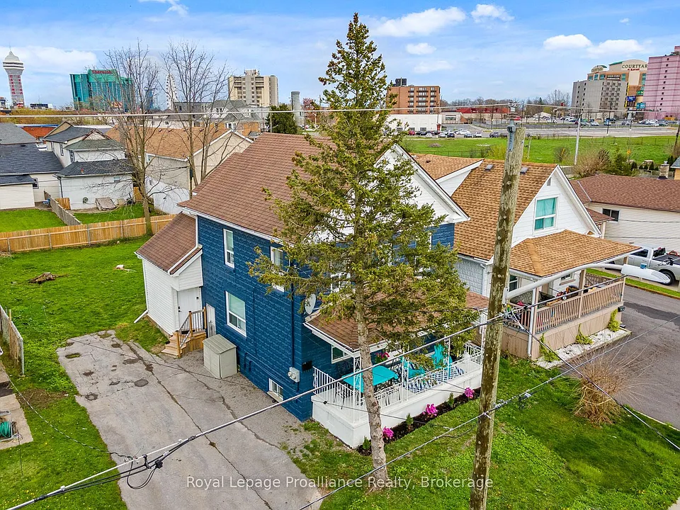 5654 Desson Ave #UPPER