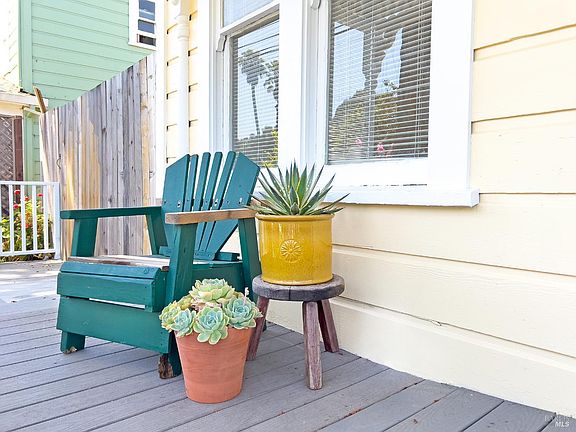 4th image of 562 Petaluma Avenue