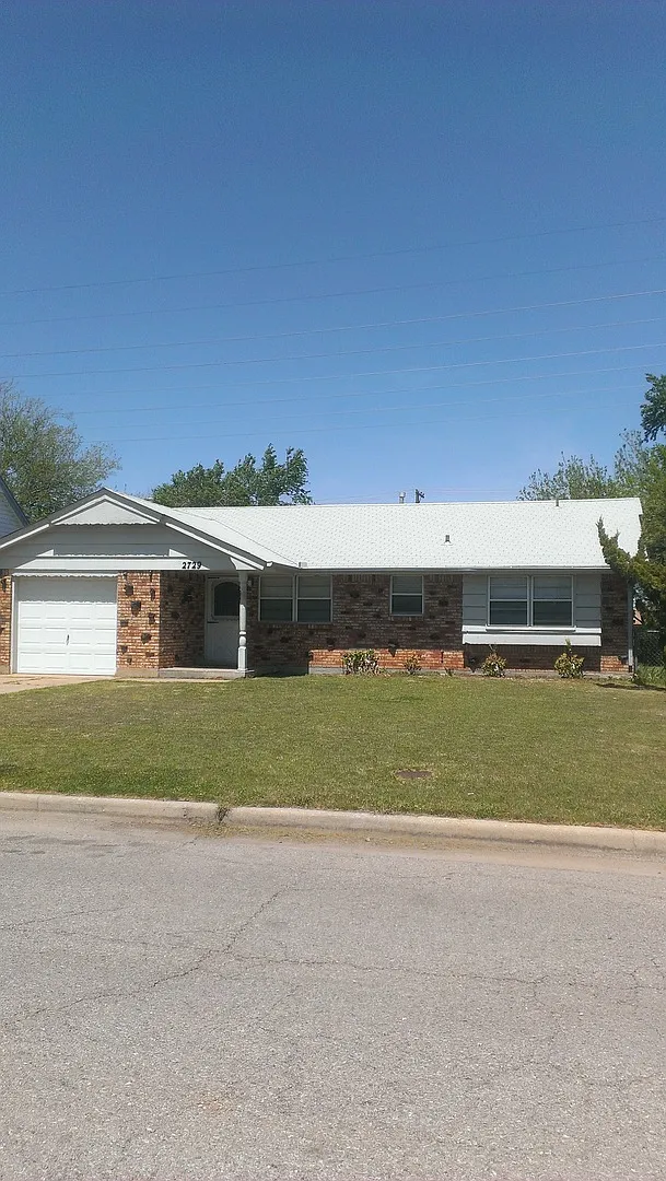 3 beds, 1 1/2 baths and a 1 car garage home for rent in SW OKC! New granite and flooring — Photo 1