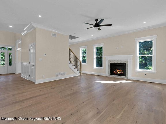 4th image of 3213 Allenwood Lakewood Road
