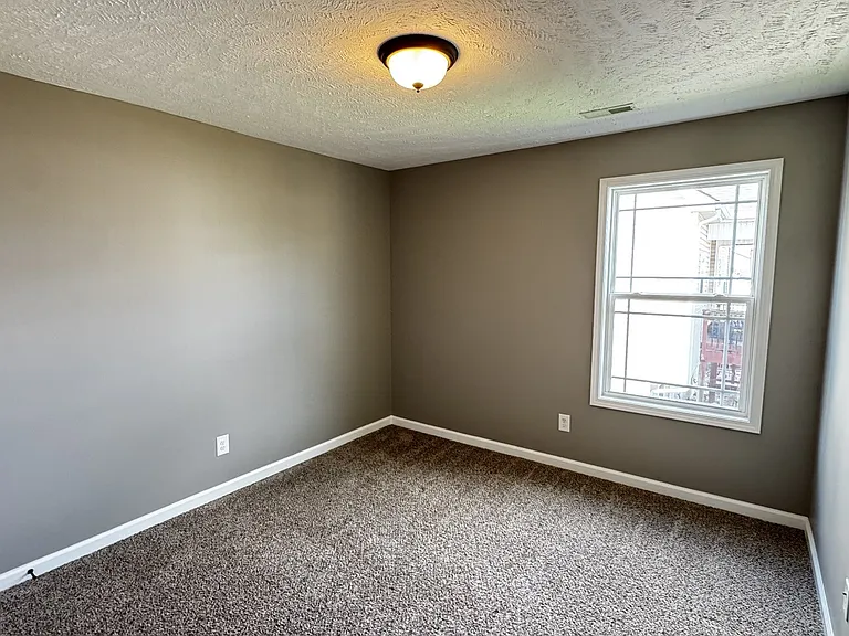 1941 Sunset Meadows Way — Photo 23