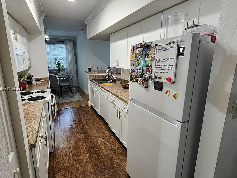 11601 SW 2nd St #21202 — Photo 16