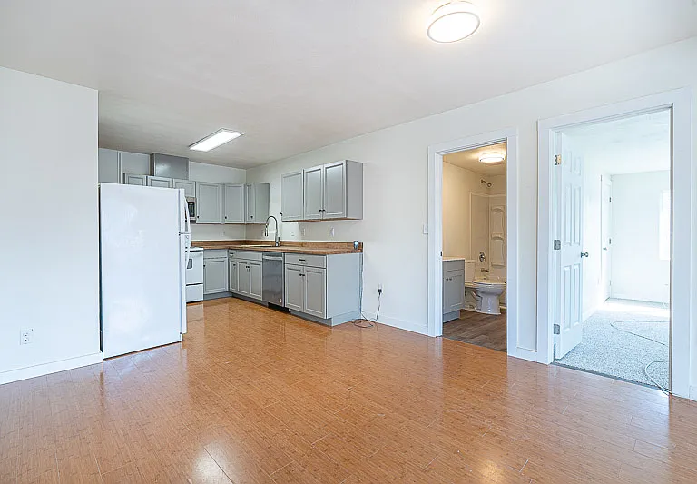1537 Salem Ave SE #A — Photo 4