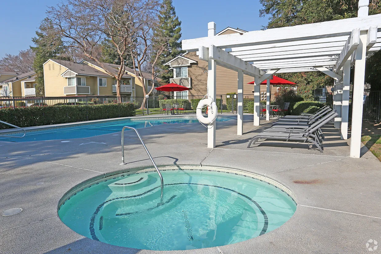 Willow Ridge — Photo 4