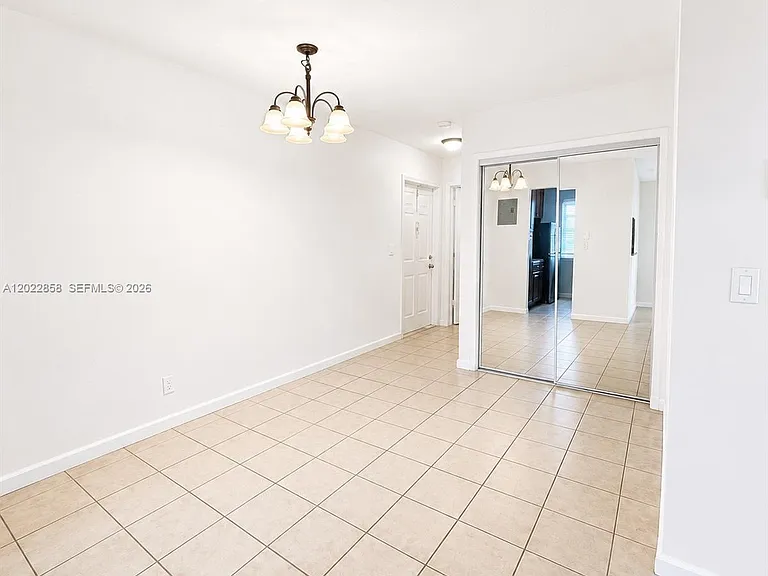 2225 Polk St #1B — Photo 2
