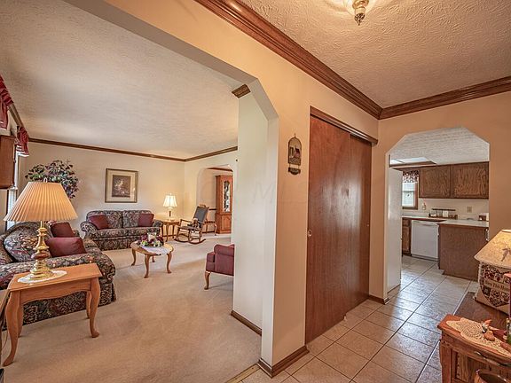 5th image of 9935 Hounsdale Dr