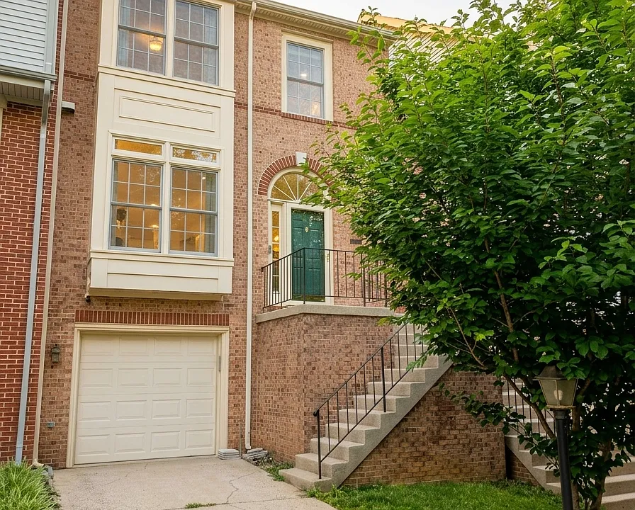 11908 Matthews Ct