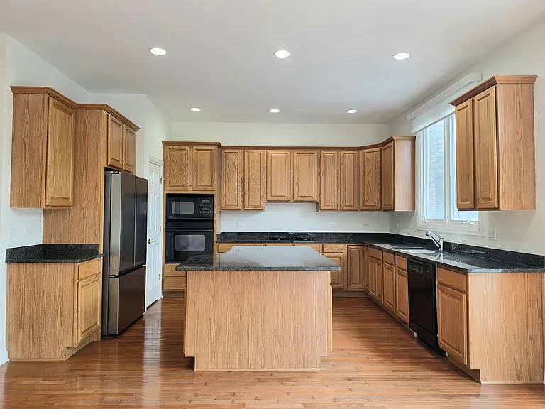 2085 Valor Ct — Photo 16