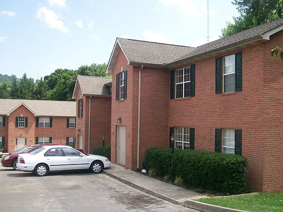 4th image of 4218 Iona Way