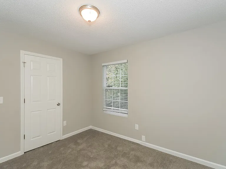 4379 Yellow Rose Dr — Photo 14