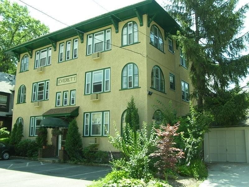1st image of 111 Everett Ave APT 6