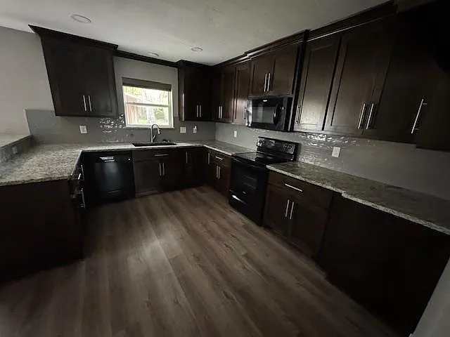 506 Peterson Rd — Photo 13