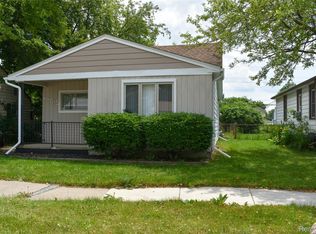 19782 Nicke St, Clinton Township, MI 48035