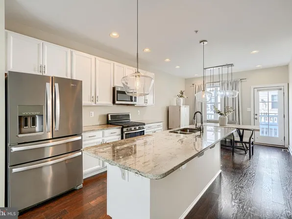 305 Davage Ln, Towson, MD 21286