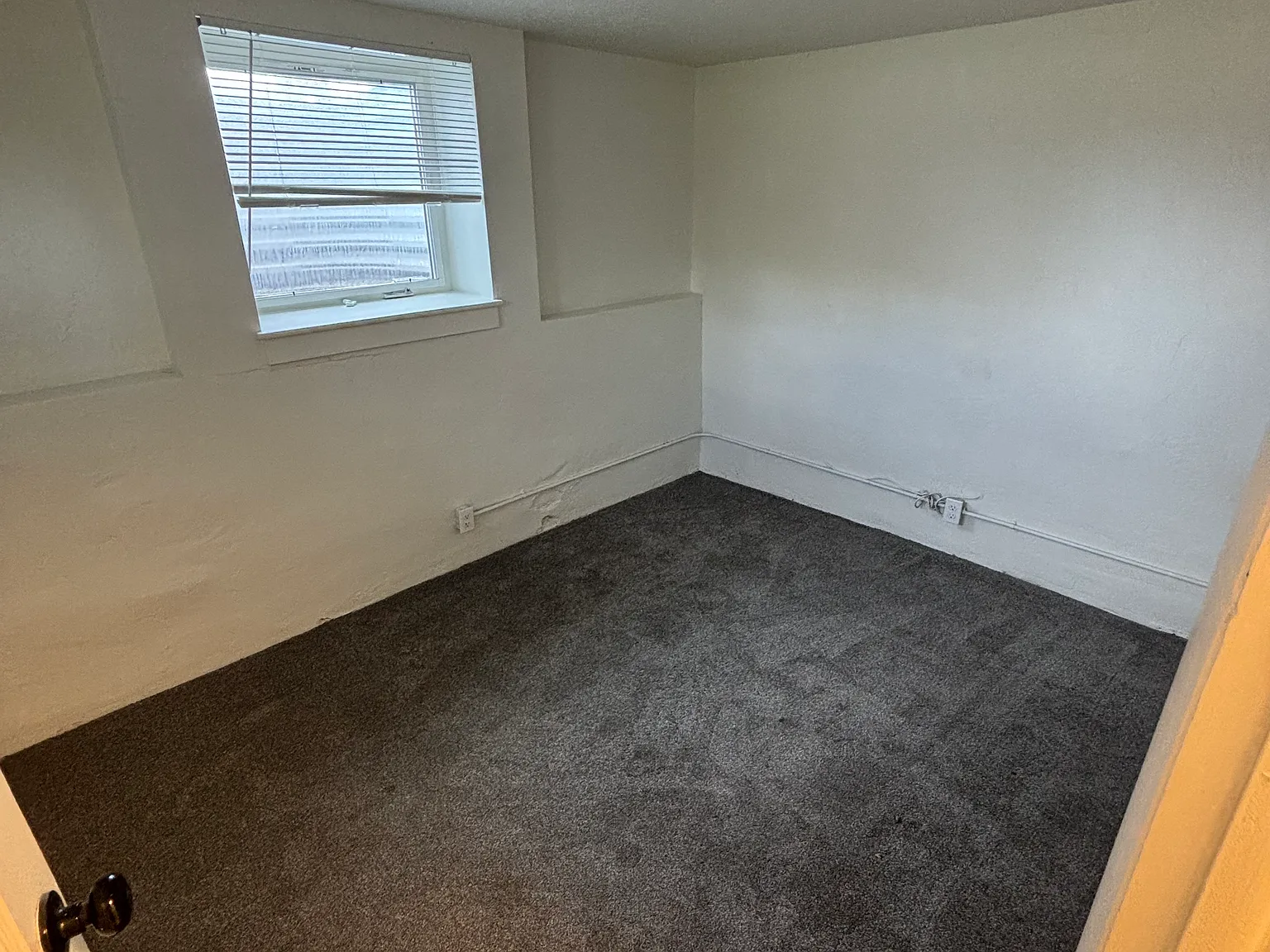 3 bed, $1,500 — Photo 3
