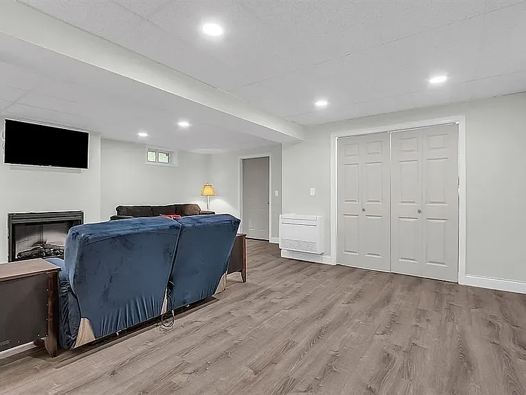 2 Brogan Ln #1 — Photo 1
