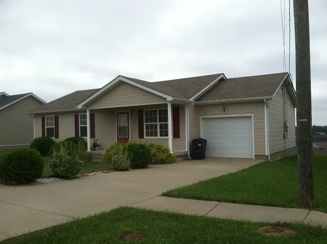 107 Daneswood Ct — Photo 2