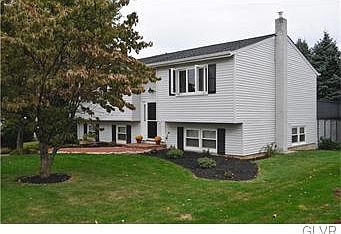 2nd image of 3304 Glen Ave