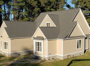 189 Landing Rd, Beaufort, NC 28516