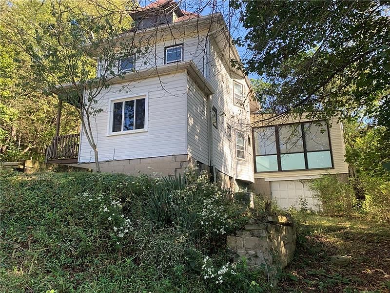 2nd image of 10 Runnymede Ave