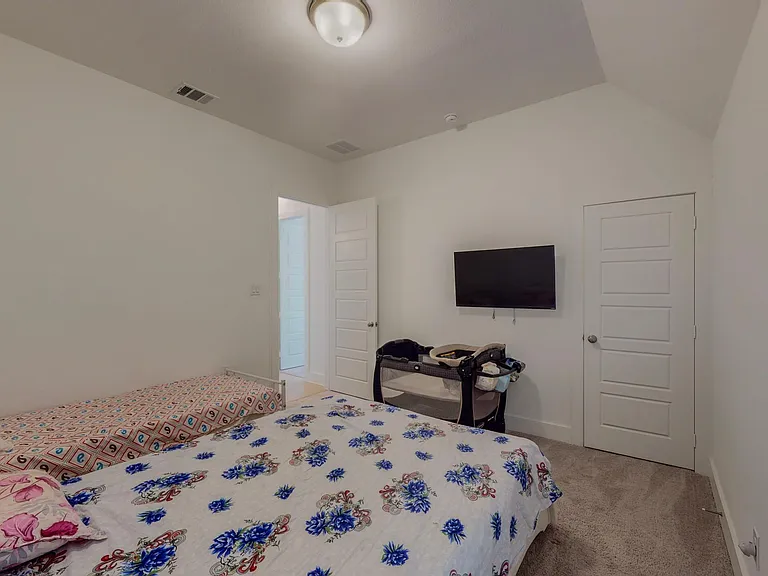1303 Buttermere St — Photo 21