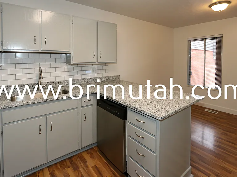 3669 S 2245 E — Photo 7