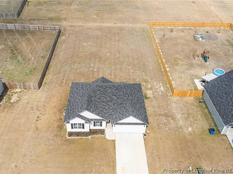 157 Presley St — Photo 4