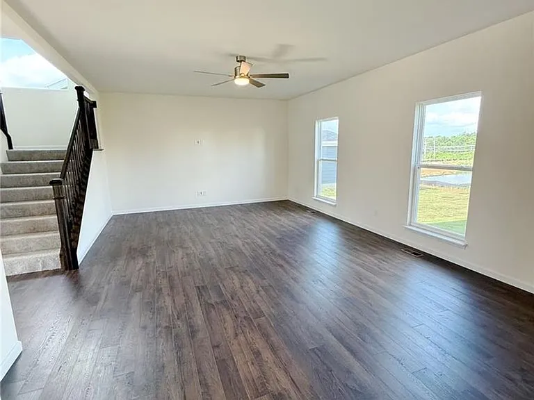 302 Windmill View Ct — Photo 12