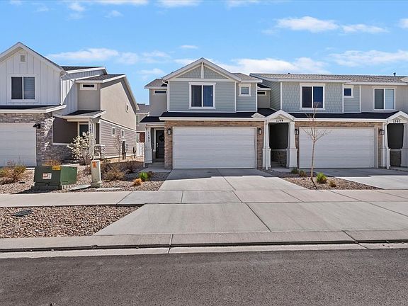 2nd image of 1195 W Hidden Spring Dr